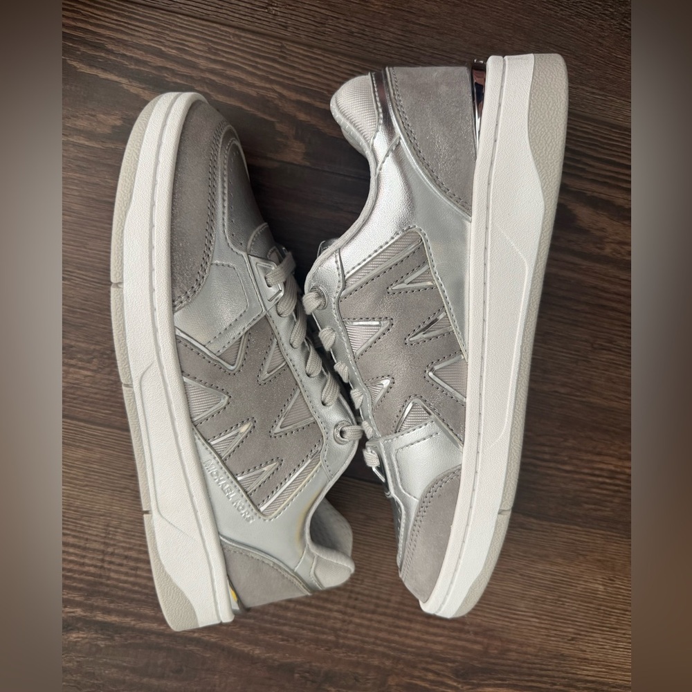 Michael Kors Rebel Lace Up - silver - size 6